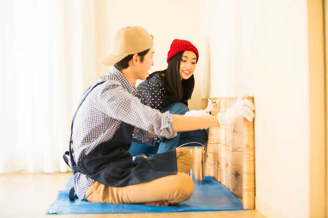 壁紙(クロス)の張り替えをDIYで行うための道具と作業手順