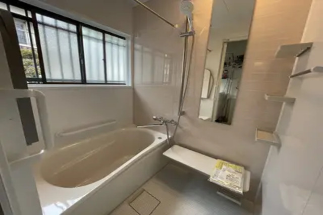 【暖かく・段差の少ない浴室へ!】